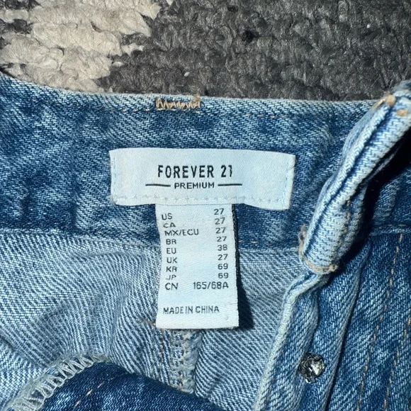 ⚠️ CLEARANCE
Forever 21 Blue Wide Leg Jeans with Sparkle Accents - Picture 3 of 3